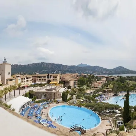 De L'esterel 4p. Θέρετρο *